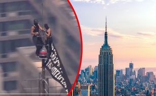 To ikoniczny budynek USA. Dwie osoby na szczycie Empire State Building