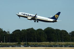 Ryanair odleciał z Poznania bez 130 pasażerów — turyści żądają odszkodowania