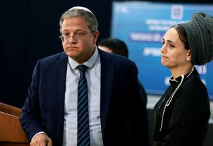 Sikorski podjął decyzję. Izraelski minister z zakazem wjazdu do Polski