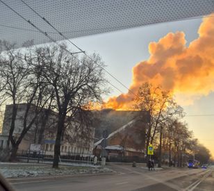 Pożar kościoła w Lublinie. Służby walczą z ogniem w Boże Narodzenie.