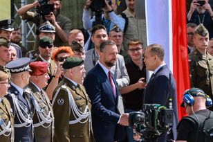 Szpila na tle F-35. Kosiniak-Kamysz wprost o "braku podpisu"