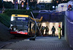 Kierowca autobusu linii 186 w Warszawie chwalony za profesjonalizm po wjeździe do tunelu