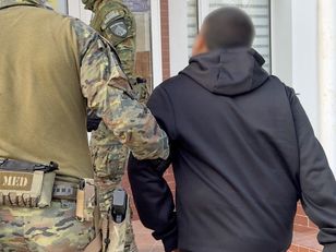 Nalot służb w trzech województwach. Gang zatrudniał na lewo migrantów