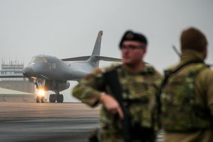 Przełom ws. cieśniny Ormuz? Dwutonowe bomby spadły na skład rakiet