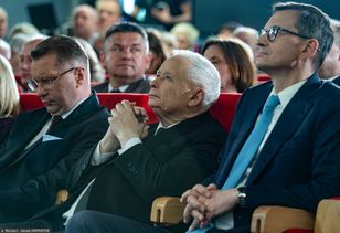 Zderzenie na klubie PiS. Czarnek "bije" w Morawieckiego, Kaczyński znów chce zakazać stowarzyszeń. Znamy kulisy
