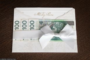 Ile włożyć do koperty na wesele? Takie kwoty obowiązują w 2026 r.