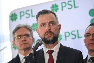 Pałac wezwał generałów. Szef MON reaguje na doniesienia