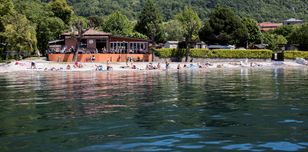 Polish woman saves two drowning men in Lake Como