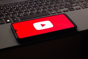 YouTube może dostać interfejs Liquid Glass na iOS-ie