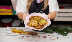 Placuszki z cukinii i parmezanu bez smażenia — gotowe w 20 minut