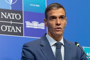 Sanchez prowadzi „podwójną grę" ws. NATO: inne słowa dla wyborców, inne dla sojuszników