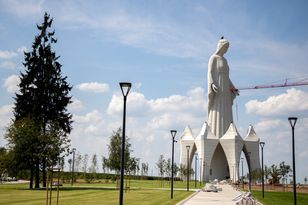 Najwyższy w Europie pomnik Matki Bożej pod Toruniem. niedługo otwarcie