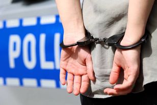 Dyrektor szkoły zatrzymany. "Treści pornograficzne z udziałem małoletniego"