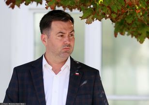 Lewe dyplomy i posada dla żony. Są podsłuchy ws. byłego rzecznika Dudy