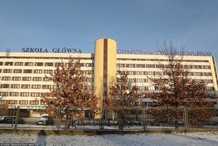 SGGW zwolniła prof. Karpińskiego. "Zabezpieczono broń palną"