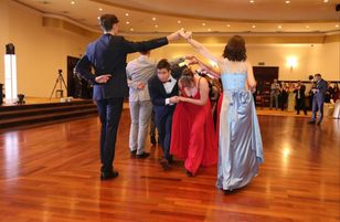 Wydała 4 tys. zł na studniówkę. Musiała płacić na raty