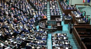 Sejm przeciw sprawozdaniu KRRiT. Ale za informacją o działalności RMN