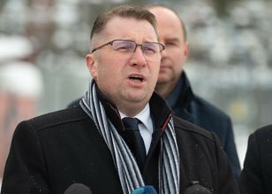 "Nienawiścią pałający Owsiak". Ostre słowa Poety