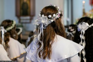 Kosmiczne ceny komunii. Rodzice tną koszty