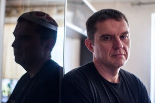 Przez pięć lat był "zakładnikiem reżimu" Łukaszenki. Kim jest Andrzej Poczobut?