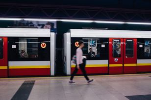 Wszedł do tunelu metra w Warszawie. Areszt dla Francuza