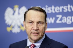 Ambasador Polski w Chinach zrezygnował. Jest reakcja Sikorskiego