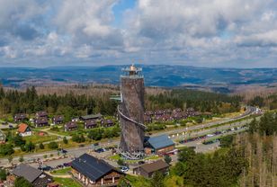 Trzy osoby zginęły po upadku z wieży widokowej Harz Tower w Niemczech