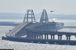 Ataki zaburzają logistykę. Ograniczony ruch wojsk na Krym