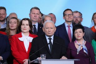 Zaskakująca obecność. Morawiecki u boku Czarnka i Kaczyńskiego