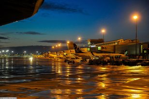 Awaryjne lądowanie na Okęciu. Zadymienie na pokładzie