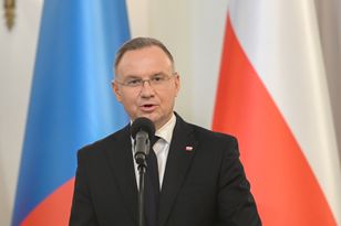 Drzewo spadło na dom Andrzeja Dudy. SOP wciąż bada incydent