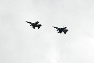 Ukraiński F-16 wygrał w walce powietrznej. Zestrzelił rosyjski samolot