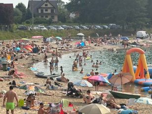 Krakow heatwave drives crowds to Zakrzówek and Kryspinów reservoirs