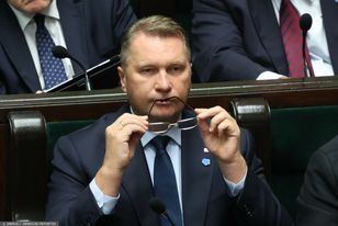 Sondaż: Wyborcy PiS wierzą w Czarnka, ogół Polaków — nie