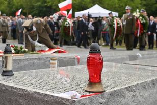 Bartoszewski: Ukraina powinna zmierzyć się z Wołyniem jak Polska z Jedwabnem