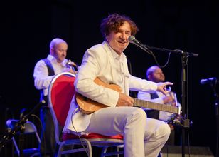 Łotwa: Goran Bregović na czarnej liście. W tle wojna w Ukrainie