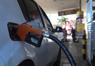 To państwo nie ma wyboru. Tak wywożą ropę z kraju