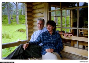 Tajne sejfy Epsteina. Miał tam ukryć archiwum