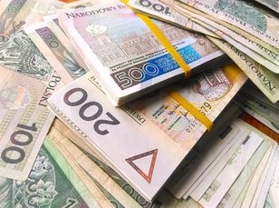 Minister Domański: pensje Polaków wzrosną nominalnie o 5,9 proc. w 2027 r.
