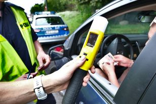 Ile schodzi jedno piwo? Wyjaśniamy, kiedy można prowadzić