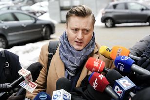 Adwokat Romanowskiego potwierdza: poseł przebywa poza UE i złożył wniosek o list żelazny