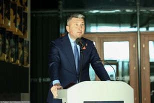 Piesiewicz odpowiada na zarzuty. "Też dałem się oszukać"