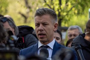 Sondaż na zamknięcie lokali. Magyar z 54-procentowym poparciem