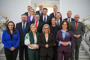 Nowa siła w parlamencie. Zapowiadają kolejne transfery