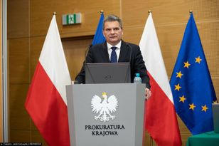 Przeszukania w KRS. Korneluk: zabezpieczono setki akt