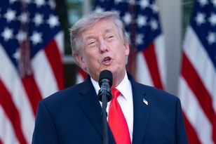 Trump odgraża się Europie gigantycznymi sankcjami. "Stuprocentowe"
