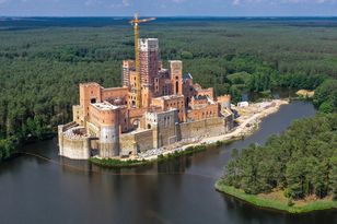 NSA kończy spór o zamek w Stobnicy. Budowa pozostanie legalna