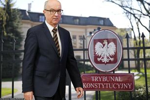 Nowi sędziowie "koczują" w TK. Przygarnie ich hotel poselski?