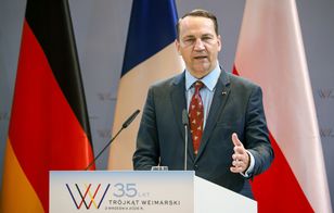 Sikorski nie przebiera w słowach. Ambasador Rosji wezwany do MSZ