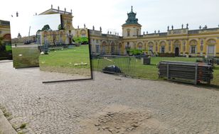 Śmieci, zniszczenia i odór alkoholu. Pałac w Wilanowie po imprezie